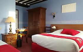 Hostellerie Saint Martin- Logis Hotel Et Restaurant